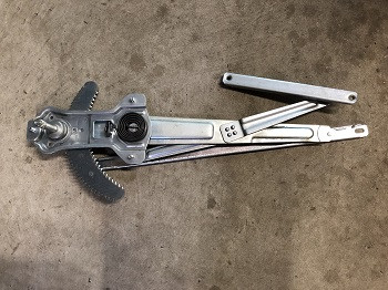 H100WWMLM - WINDOW WINDER MECHANISM L (MANUAL)