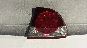 VX40TLOR - TAIL LIGHT R OUTER * 06-08