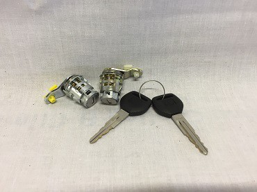 S040DLBK - DOOR LOCK BARRELS AND KEYS