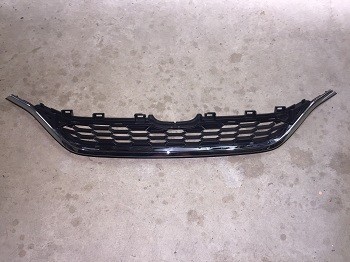 CRV40GRLFL - GRILLE * LOWER * FL * 16-17