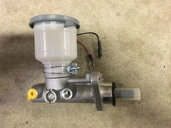 SR40BMC18 - BRAKE MASTER CYLINDER * 1.8